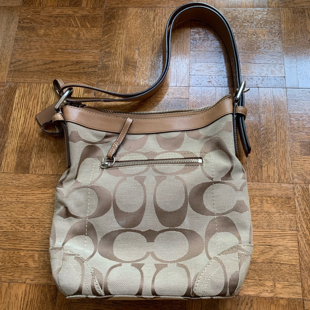 Vintage BNWT Coach Signature Crossbody Adjustable Purse